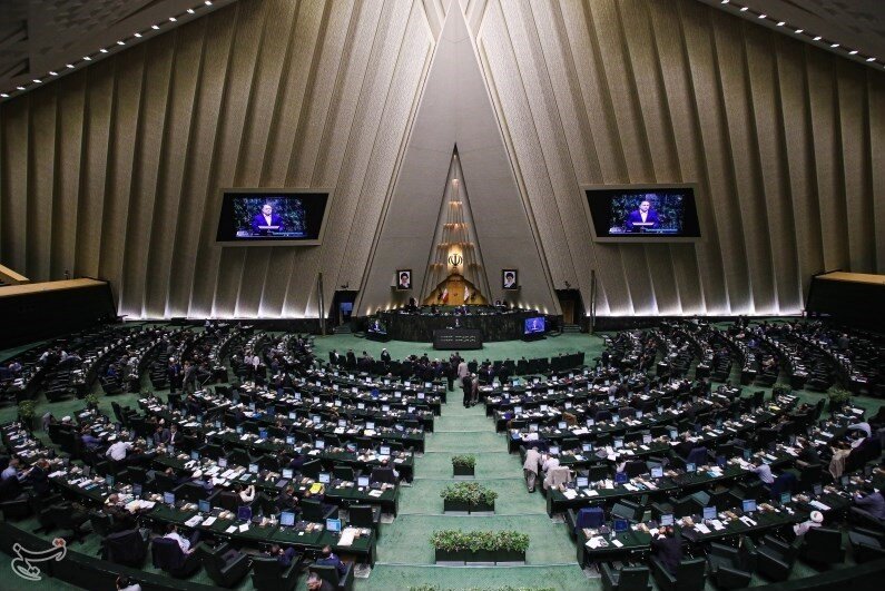 وزیری با پس‌زمینه‌ی تحصیلی در علوم انسانی/ موافقان و مخالفان وزیر پیشنهادی علوم چه گفتند؟/ درباره حوادث سال ۱۴۰۱ از او موضع‌گیری ندیدیم!