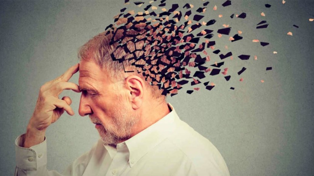 آلزایمر از پدر به ارث می‌بریم یا از مادر؟